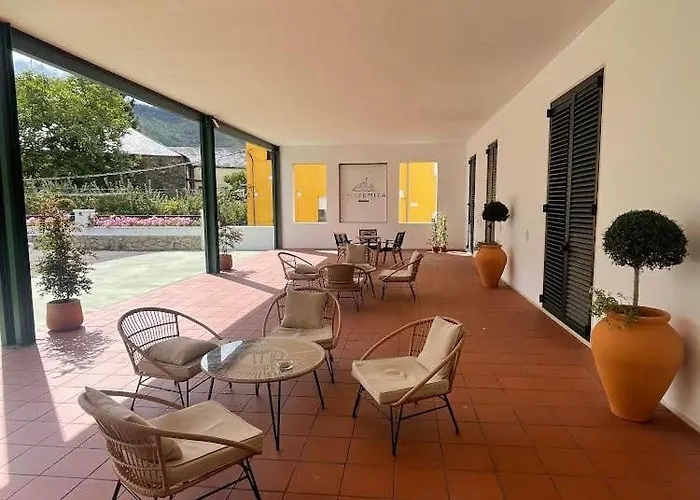 Vina Femita 호스텔 *